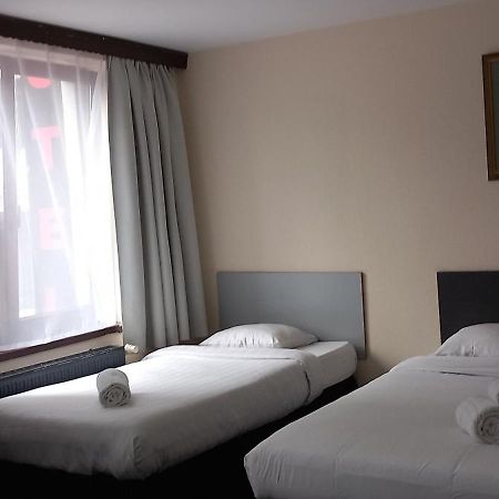 Hotel Albergo Saint-Josse-ten-Noode Exterior photo