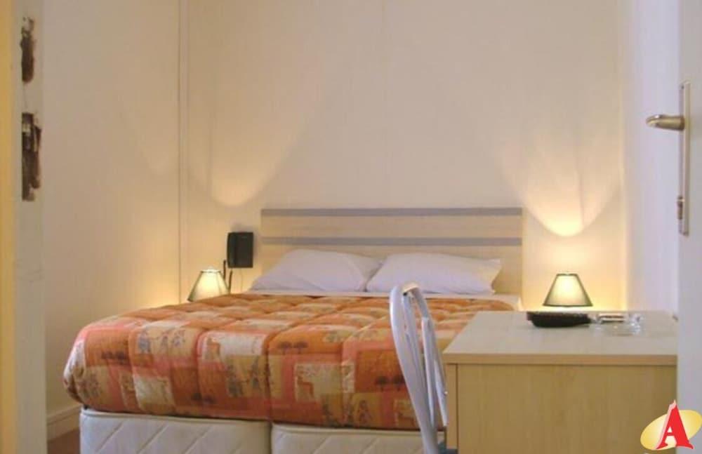 Hotel Albergo Saint-Josse-ten-Noode Exterior photo