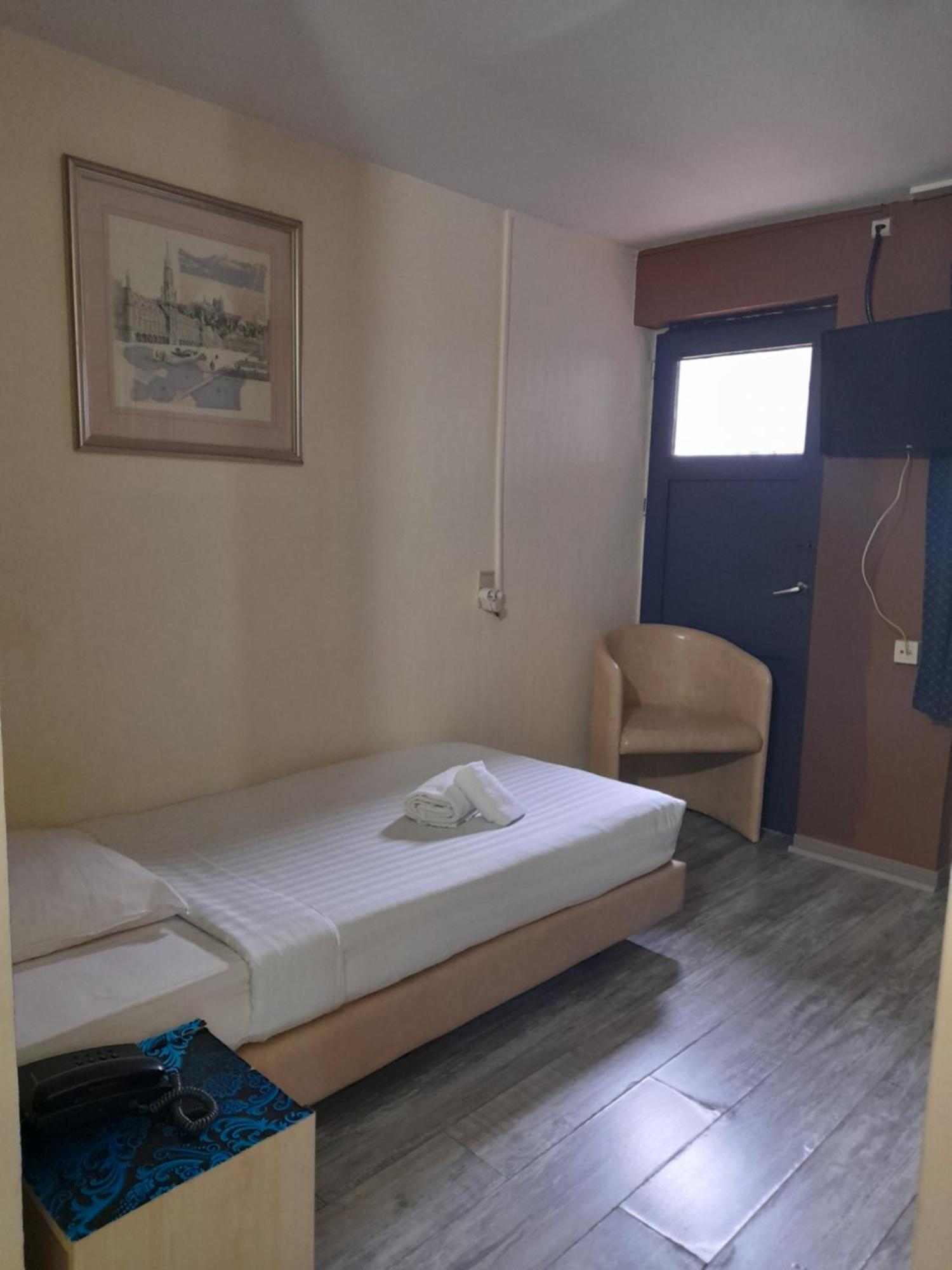 Hotel Albergo Saint-Josse-ten-Noode Exterior photo